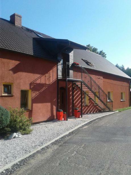 Przytulne Na Poddaszu Jelenia Gora Luaran gambar