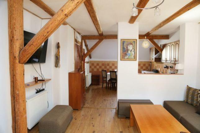 Przytulne Na Poddaszu Jelenia Gora Luaran gambar